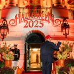 Cadılar Bayramı'nda Beyaz Saray'da Eğlence: Trump Çocuklara Hediyeler Dağıttı 1 abd baskani trump cadilar bayramini kutladi 03303740c7ba