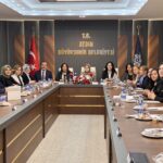 Aydın'da Kadınların Siyasetteki Gücü Vurgulandı: Yeni Projeler Yolda 2 ak partili ercan gonullere dokunan sosyal adaleti onceleyen belediyecilik anlayisini savunuyoruz 801a9f35fd63