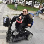 akondroplazi hastasi serhat tiyatro sayesinde sorunlarini asiyor 3addecd97f2a