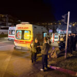ambulans ciple carpisti 3 saglik personeli yarali a0376a83fb04