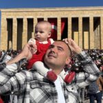 Anıtkabir, Cumhuriyet Bayramı'nda Yoğun Ziyaretçi Akınına Uğradı 6 anitkabirde cumhuriyet coskusu video eklendi 4039aa2430cb