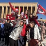 Anıtkabir, Cumhuriyet Bayramı'nda Yoğun Ziyaretçi Akınına Uğradı 4 anitkabirde cumhuriyet coskusu video eklendi c348cd352cfc