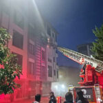 apartman otoparkindaki otomobilde patlama sonrasi yangin mahsur kalan 9 kisi itfaiye merdiveniyle kurtarildi 2e33a8249d65