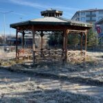 Ardahan'da gece sıcaklık eksi 10 dereceyi gördü, araçlar ve bitkiler buzla kaplandı 4 ardahanda hava eksi 10 dereceye dustu kiragi olustu video eklendi 9dac4fb06331