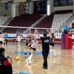 Hatay Voleybol Takımı'na arsaVev'den Cumhuriyet Bayramı desteği! 7 arsavev cumhuriyet bayraminda hatay voleybol takimini ziyaret etti 59019890d65c