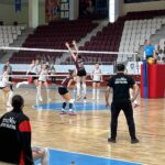 Hatay Voleybol Takımı'na arsaVev'den Cumhuriyet Bayramı desteği! 1 arsavev cumhuriyet bayraminda hatay voleybol takimini ziyaret etti bad4e24dd0d3