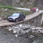 asma kopruye demir kapi yaptirip kilit de takti 2bd66d5515c3