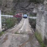 asma kopruye demir kapi yaptirip kilit de takti dd2b2d6a3054