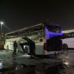 astide park halindeki yolcu otobusu yandi d605bc459d9f