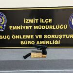 Kocaeli'de Çay Ocağında Bir Kişiyi Vuran Şüpheli Yakalandı 1 ayni gun 2 husumetlisinin is yerine ates acip 1 kisiyi yaralayan supheli yakalandi 68a4b041d0b3