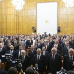 bahceli suca karismamis kim varsa gelip ailesiyle kucaklasmalidir a564f139def8