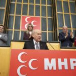 bahceli suca karismamis kim varsa gelip ailesiyle kucaklasmalidir b759170679aa