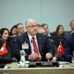 bakan guler ukrayna savunma temas grubu toplantisina katildi 8fa4f3dcc38e