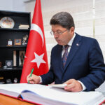 bakan tunc turkiyenin bukres buyukelciligini ziyaret etti 2 3065b2407a6a