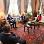 bakan tunc turkiyenin bukres buyukelciligini ziyaret etti 4e8b08a5c87c