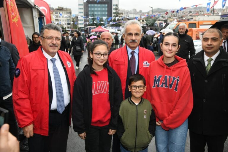 Trabzon’da Bilim Festivali’nde Ziyaretçi Sayısının 200 Bini Geçmesi Bekleniyor