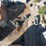 Balıkesir Sındırgı'da Deprem Sonrası Yıkım Çalışmaları Devam Ediyor 4 balikesir sindirgida depremin ardindan agir hasarli binalarda yikim suruyor 9b65912c10e1