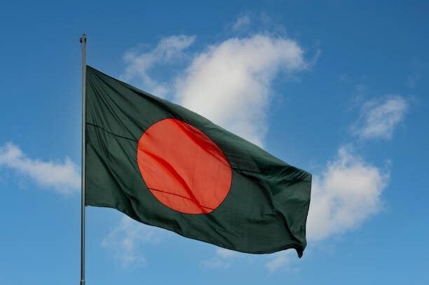 Bangladeş’te Yangın Felaketi: 16 Kişi Hayatını Kaybetti