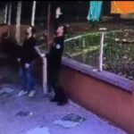 Bursa'da İtfaiye Personeline Alışveriş Merkezinden Şişe Fırlatıldı, Son Anda Kurtuldu 2 bursa itfaiyeci avm balkonundan atilan ici dolu pet siseden son anda kurtuldu video eklendi 243376b08736