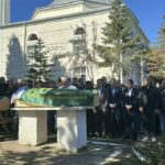 Gelibolu'da Alabora Olan Teknede Hayatını Kaybeden İki Balıkçı Son Yolculuğuna Uğurlandı 5 canakkalede batan teknede olen 3 kisiden 2si son yolculuklarina ugurlandi 185196f3cbf4