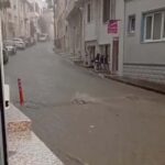 Çanakkale'de Sağanak Yağış Hayatı Olumsuz Etkiliyor, Sürücüler Zor Anlar Yaşıyor 3 canakkalede saganak etkili oldu 4dab912e068b