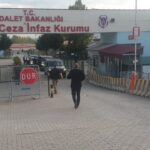 chp lideri ozel ibb medya as baskani turkeri cezaevinde ziyaret etti 62952803e709