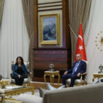 Cumhurbaşkanı Erdoğan, DEM Parti heyetini kabul ederek önemli bir görüşme gerçekleştirdi 3 cumhurbaskani erdogan dem parti heyetini kabul etti e209f1cd8a85