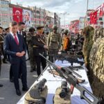 Çorlu'da Cumhuriyet Bayramı Coşkuyla Kutlandı, Silah Sergisi Büyük İlgi Gördü 6 cumhuriyet bayrami kutlamalari kapsaminda komandolarin silah sergisine yogun ilgi 10d7a52d0781