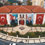 Antalya'da 1920'li yıllara ait tarihi Türk bayrağıyla Cumhuriyet Bayramı kutlandı 1 cumhuriyete taniklik eden turk bayragi f6e1f6a454eb