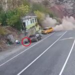 dagdan kopan kaya parcasinda son anda kurtuldu o anlar kamerada 43990fee1a9d