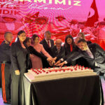 Edirne'de Cumhuriyet Bayramı'nda Meriç Nehri'nde Fener Alayı Yapıldı 9 edirnede meric nehrinde kayiklarla fener alayi 541f0834def0