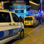 eglence mekaninda cikan ve caddeye tasan kavgada 2 kisi tabancayla vuruldu 50011fd496f9