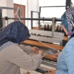 emekli el sanatlari ogretmeni ehrami sandiktan cikarip kadinlara is kapisi haline getirdi 264986652250