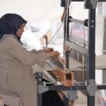 emekli el sanatlari ogretmeni ehrami sandiktan cikarip kadinlara is kapisi haline getirdi 6c6ac1a9e51b