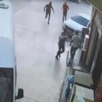 Eski Eşini Bıçakla Yaralayan Şahıs Tutuklandı 4 eski esi ile yanindaki kisiyi bicakla yaralayan supheli tutuklandi video eklendi 84f51bbe344d