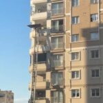 evden kotu koku gelince cansiz bedeni bulundu ceneze asansorlu aracla indirildi c89770642db0