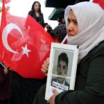 evlat eylemine katilan anne allahin izniyle terorsuz turkiye olacak dec9c11bc6a9