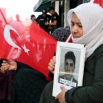 evlat eylemine katilan anne allahin izniyle terorsuz turkiye olacak ffdd2aef21db