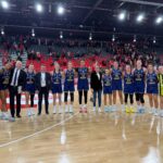 fenerbahce taraftari parkede takimlarini yalniz birakmiyor 35289c1ab117