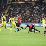 Fenerbahçe, Gaziantep FK'yi 4-0 ile Geçerek Üstünlük Sağladı 4 gaziantep fk fenerbahce 0 4 530a44aa3717