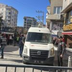 Kocaeli Gebze'de çöken binada erkek çocuğun cesedine ulaşılmıştır. 1 gebzede bina coktu 5 kisiden birinin cansiz bedenine ulasildi 9 fdc3953565f3