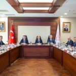 Gıda Fiyatları ve Üretici Destekleri İçin Önemli Toplantı Gerçekleşti 1 gida komitesi bakan simsekin ev sahipliginde toplandi b78a80daea4e