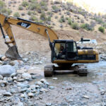 hakkari avasin deresinde kaybolan ibrahim ekskavatorle arandi video eklendi 919a8fc19018