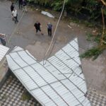 hatayda firtina 2 binanin catisi uctu araclar zarar gordu 53d1bdb5a7fa