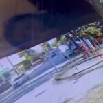 icinde 2 bin 500 dolar bulunan cantayi alan kadin kayiplara karisti o anlar kamerada 4e2813395e46