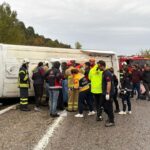 isci servis midibusu devrildi 1 olu 19 yarali 2015d14a2070