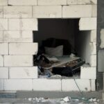 istanbul avcilarda evsizler tahliye edilen binanin duvarlarini kirip iceri girdiler db2a71ceb9bd