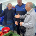 istanbul avcilarda pazarci tezgahta buldugu cuzdani sahibine teslim etti 9d077ce3bec1