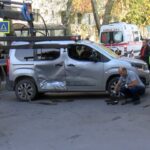 istanbul bakirkoyde seyir halindeki 2 arac carpisti b59aad3fc2a4