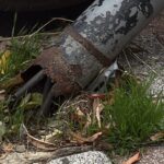 istanbul besiktas ve sislide agacla elektrik diregi araclarin ustune devrildi 4082a66a2caf